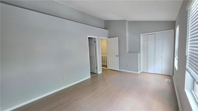Building Photo - 1003 Wedgewood Way