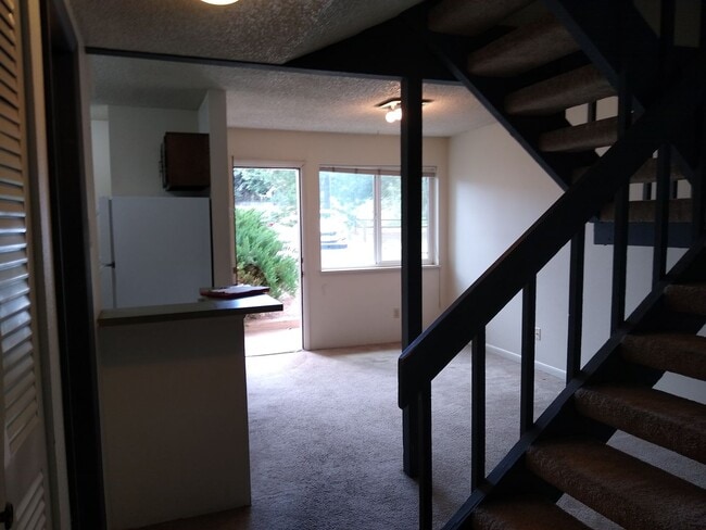 Building Photo - 1705 Heatheridge Rd