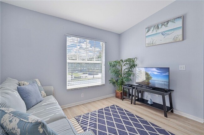 Building Photo - 14521 Daffodil Dr