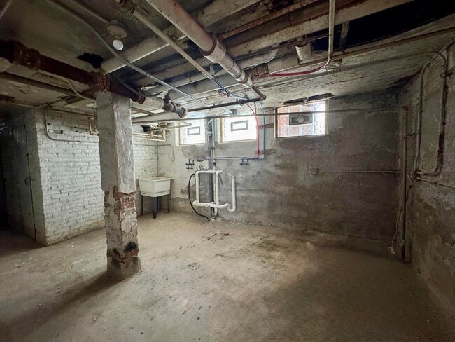 Building Photo - 1515 Taylor Ave