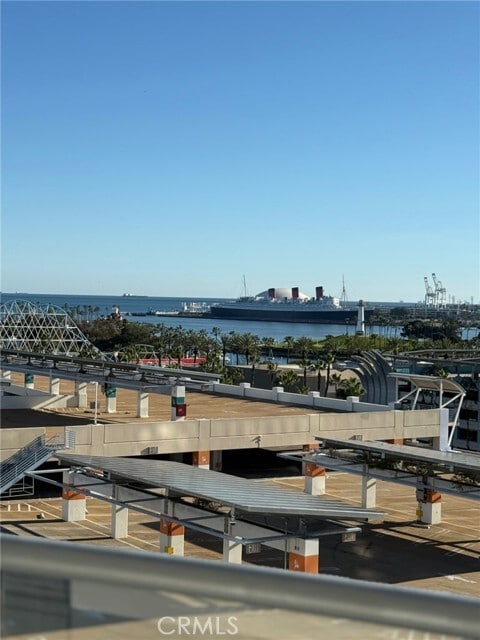 Building Photo - 411 W Seaside Way