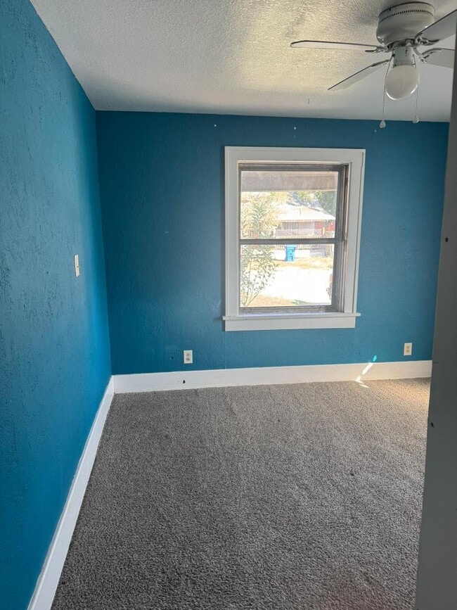 Building Photo - 416 S Adams St