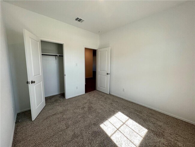 Building Photo - 1204 Rio Frio Ln