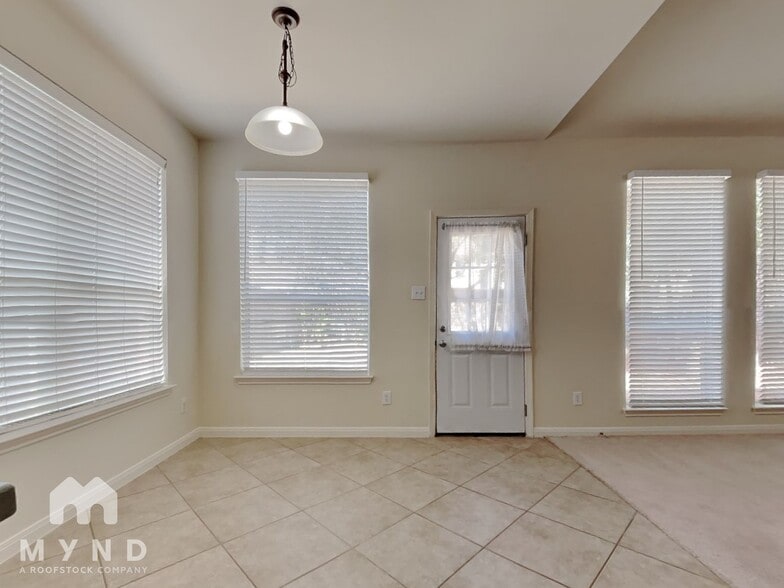 Building Photo - 28306 Peper Hollow Ln