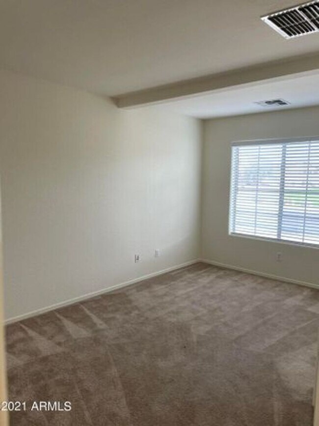 Building Photo - LARGE 4 BEDROOM HOME IN ANTHEM WEST