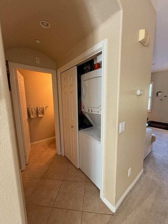 Building Photo - 2513 Escala Cir