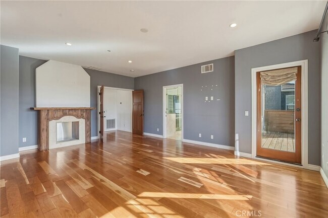 Building Photo - 6750 Andover Ln