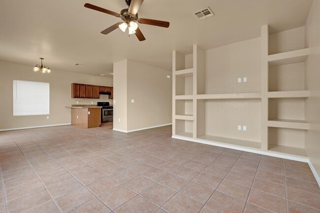 Building Photo - 4633 Rimrock Dr