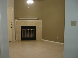 Building Photo - 921 Marine Dr