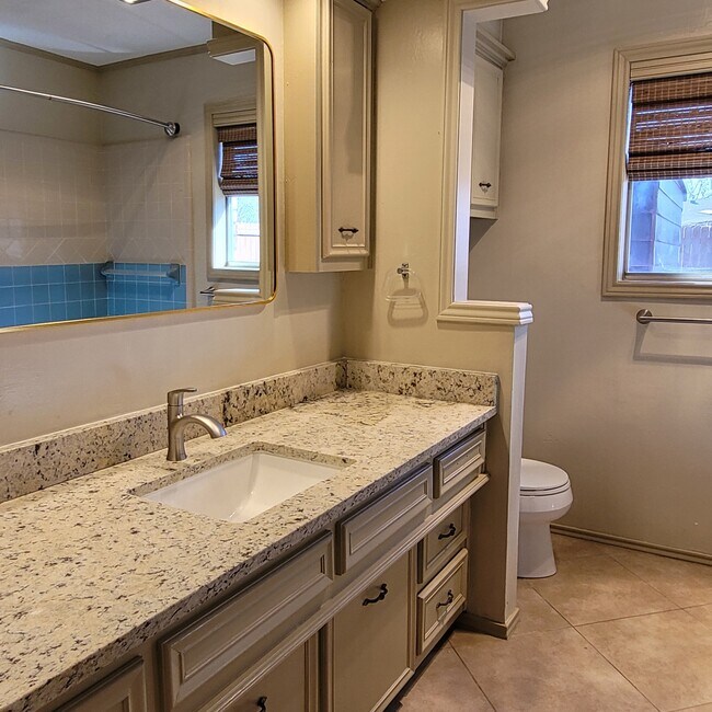 Main Bathroom - 3425 74th St