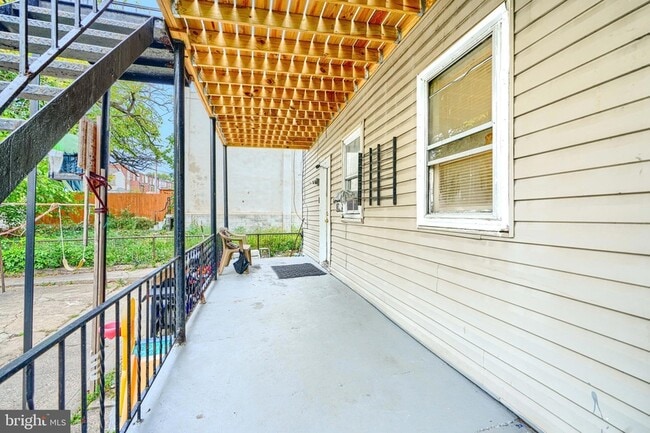 Building Photo - 1511 Carswell St