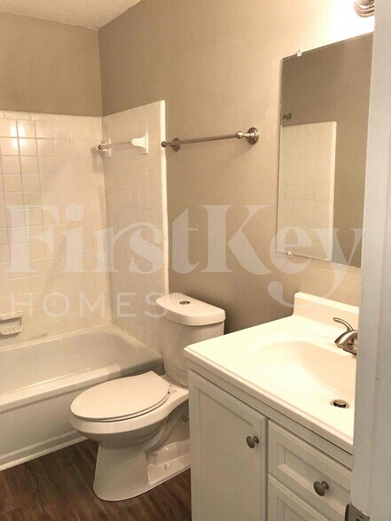 Building Photo - 141 Ponderosa Dr