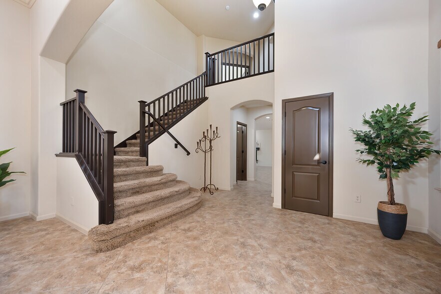 Building Photo - 8441 Briggs Dr