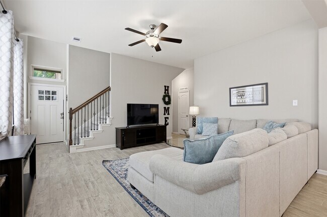 Building Photo - 28027 Rocky Heights Dr