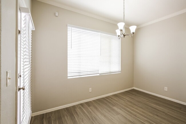 Building Photo - 2407 Character Ct