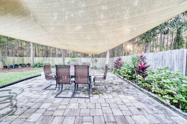 Building Photo - 185 Hawthorn Hedge Ln