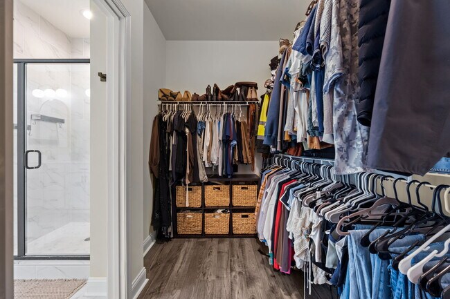 Building Photo - 301 Gander Ct