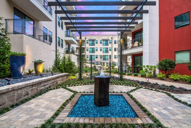 Building Photo - 3290 Cobb Galleria Pkwy