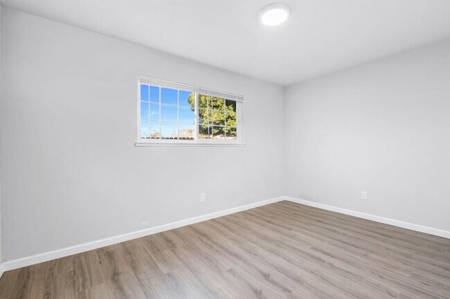 Building Photo - 16012 Julie Ln