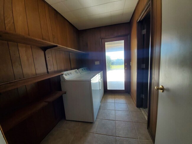 Building Photo - BEACH FRONT Port Royal