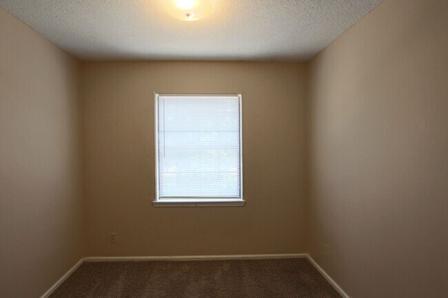 Building Photo - Delmar Dr.  2518/2520