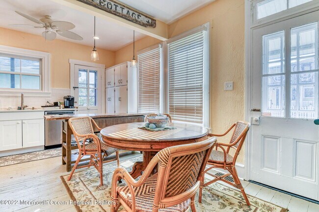 Building Photo - 14 New York Ave