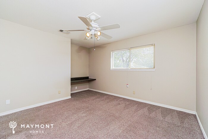Building Photo - 106 Furlong