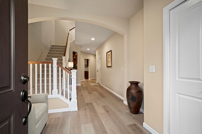 Building Photo - Spacious 5BD Home with Bonus Room and Chefs Kitchen In Duvall!