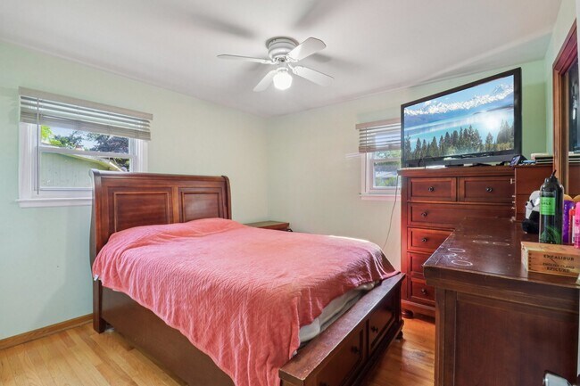Building Photo - 2610 Killarney Dr