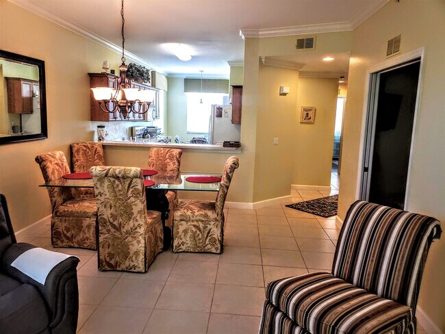 Building Photo - 8251 Pathfinder Loop