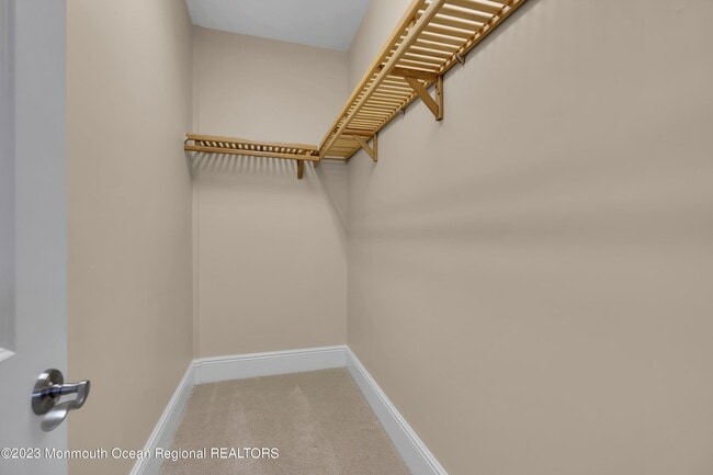 Building Photo - 131 Oval Rd