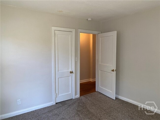 Building Photo - 19 W 53rd St