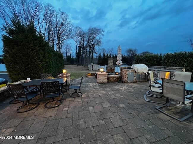 Building Photo - 499 W Park Ave