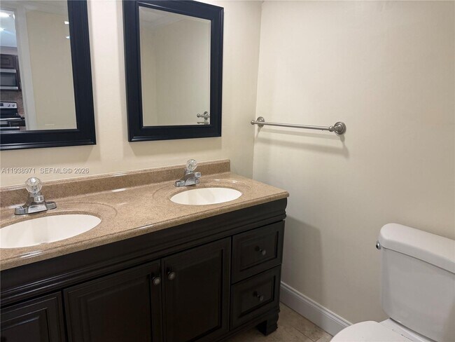 Building Photo - 10400 SW 108th Ave