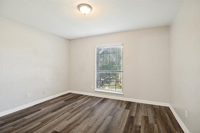Building Photo - 8914 Vernon Dr