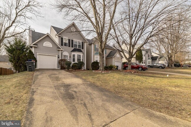 Building Photo - 9 Sharon Ln