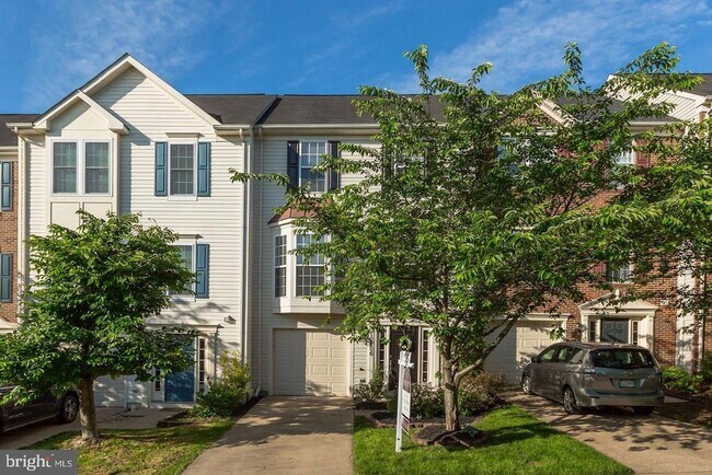 Building Photo - 10106 Sir Reynard Ln