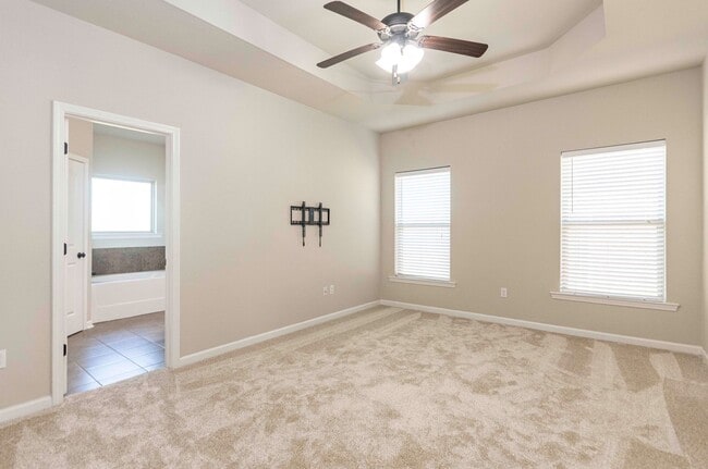 Building Photo - 132 Timber Edge Dr