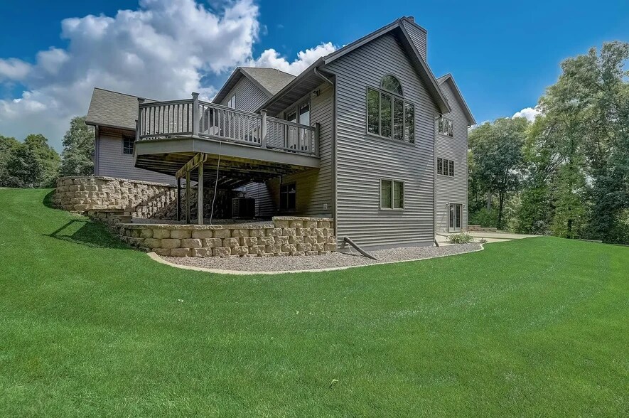 Building Photo - 419 Sopha Ct