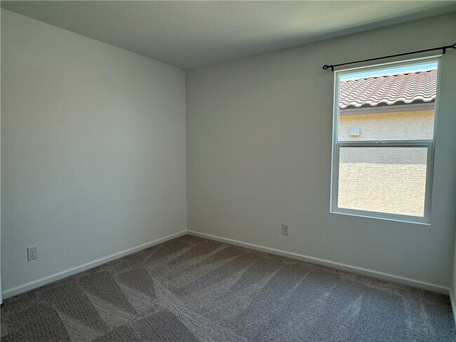 Building Photo - 2455 Tapatio Dr