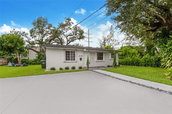 Building Photo - 6198 SW 63rd St