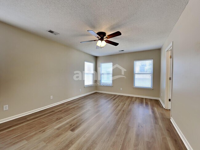 Building Photo - 186 Chemistry Cir