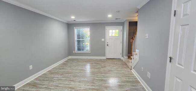 Building Photo - 483 Arwell Ct