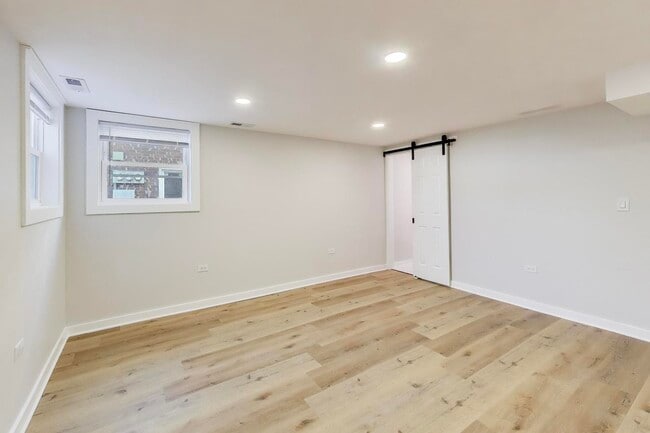 Building Photo - 1216 N 20th Ave