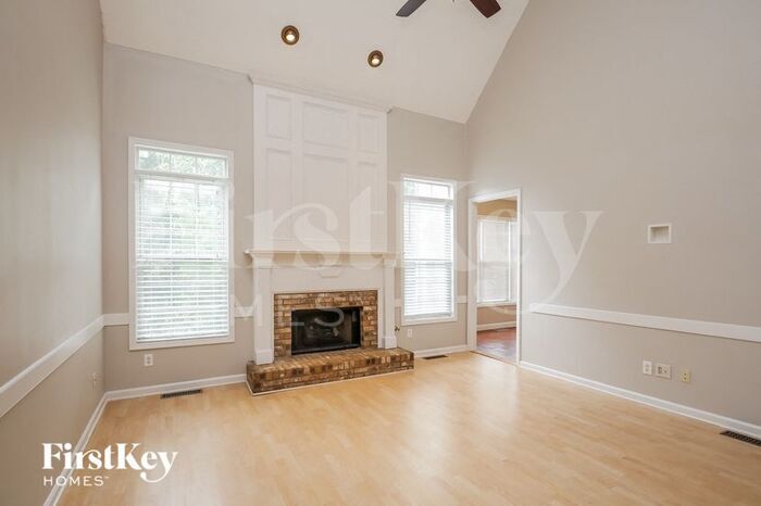 Building Photo - 4180 Chatham View Dr
