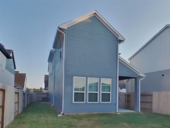 Building Photo - 22845 Terrazzo Dr