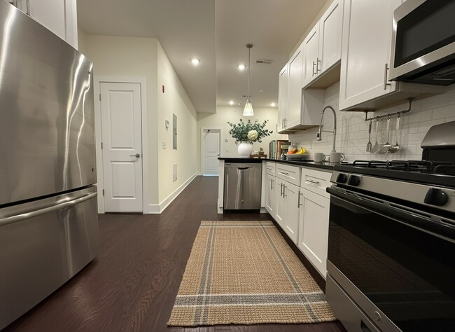 Building Photo - 1431 N 5th St