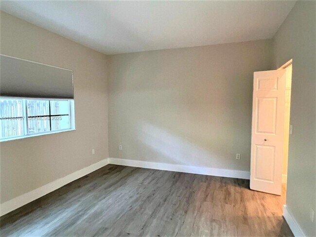 Building Photo - 2731 NE 3rd Dr