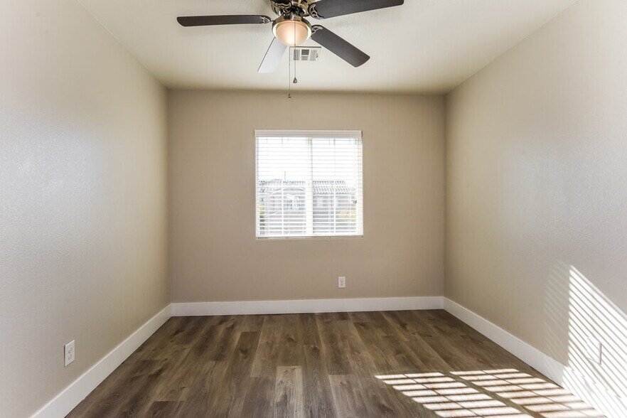 Building Photo - 7360 Castano Vista Ct
