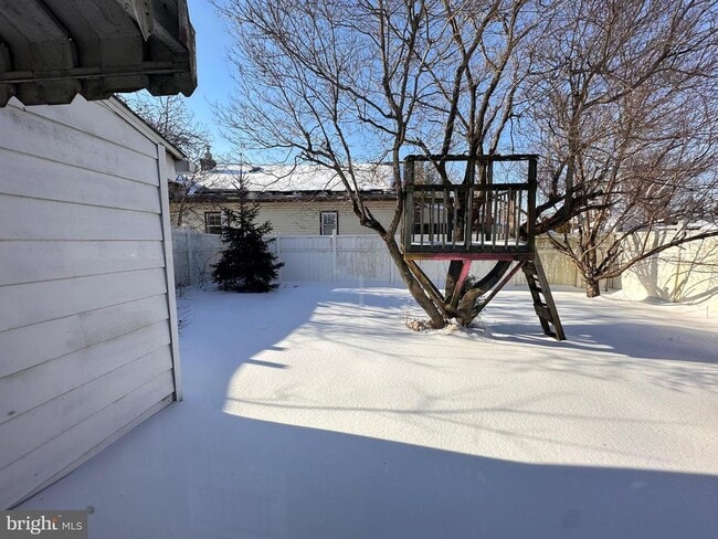 Building Photo - 411 Rowan Ave